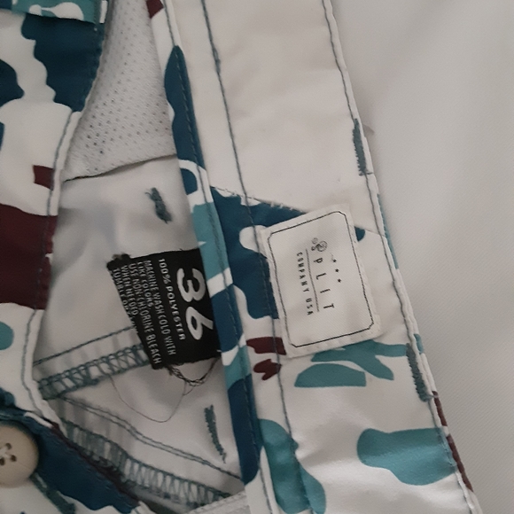 Split shorts - Picture 3 of 3